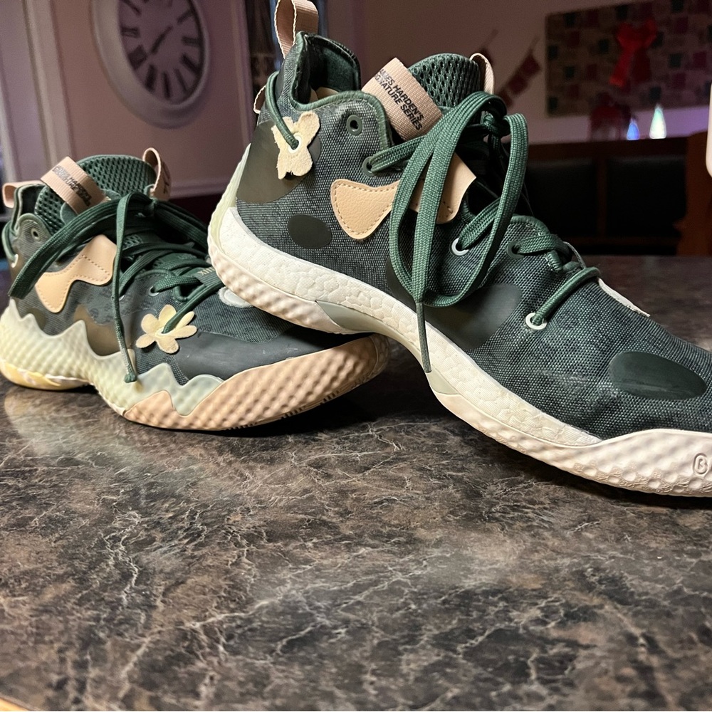 Size 9.5 - adidas Harden Vol. 6 Green Oxide Monogram